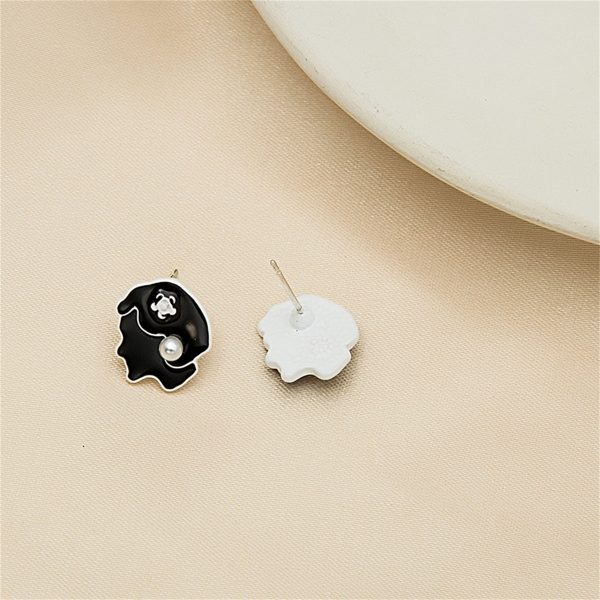 Black Enamel & Pearl Beauty Stud Earrings Discount